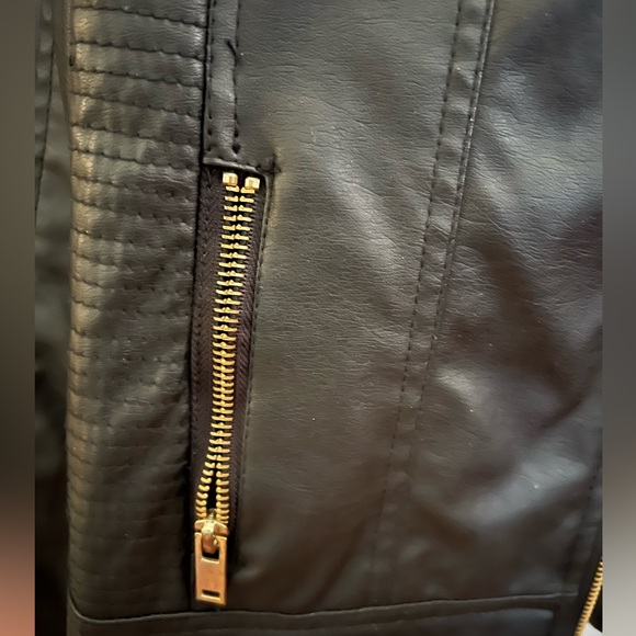 Leather Jacket size medium - Picture 4 of 5